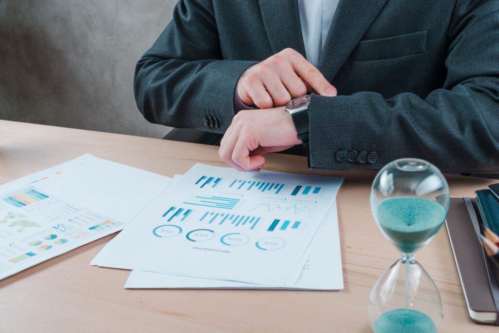 How Fintech Lenders Use AI to Predict Borrower Risk in Real Time