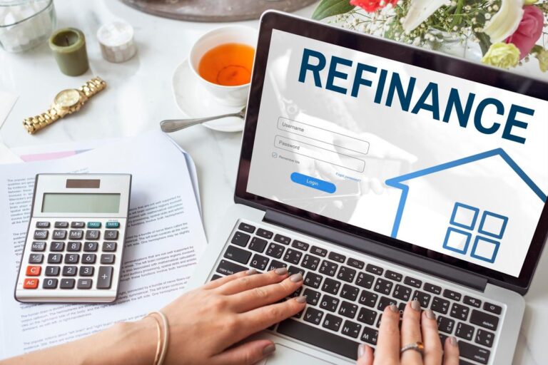 Comparison of student loan refinancing platforms and interest rate options
